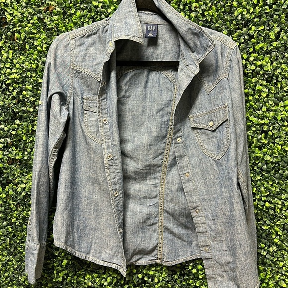 Gap S shirt Blue Chambray Western Denim cowboy - Picture 2 of 7
